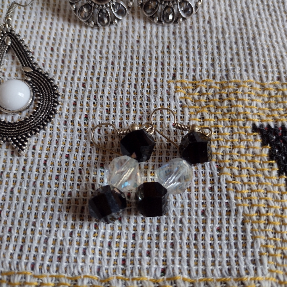 Earring Bundle - Picture 2 of 4